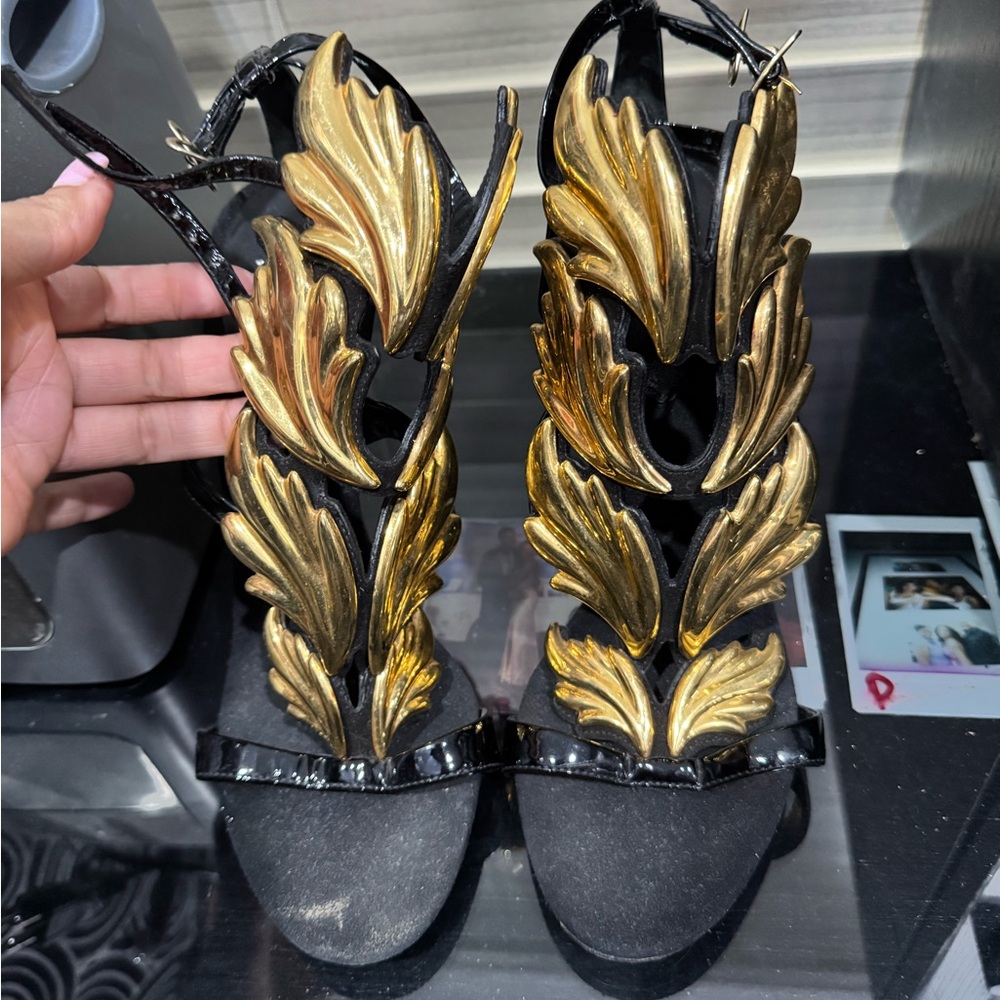 Black and Gold Leaf-Embellished Women’s Sandals